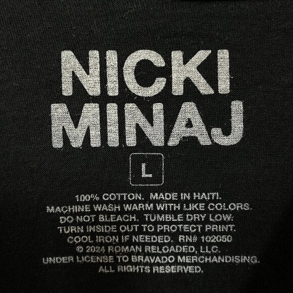 Nicki Minaj Pink Friday 2 Album Cover Graphic T-Shirt Large - Picture 4 of 4